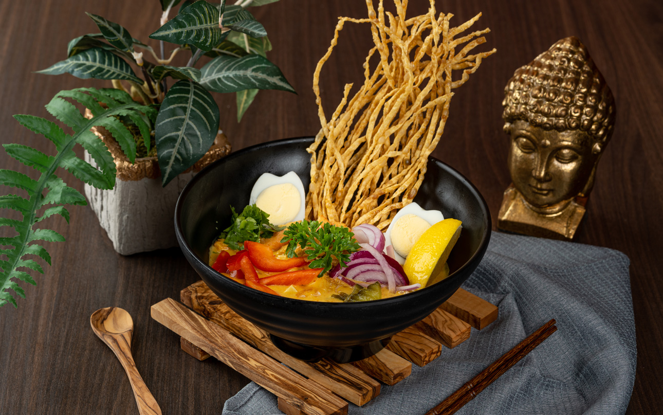 Khao Soi – Northern Thai coconut curry noodle soup